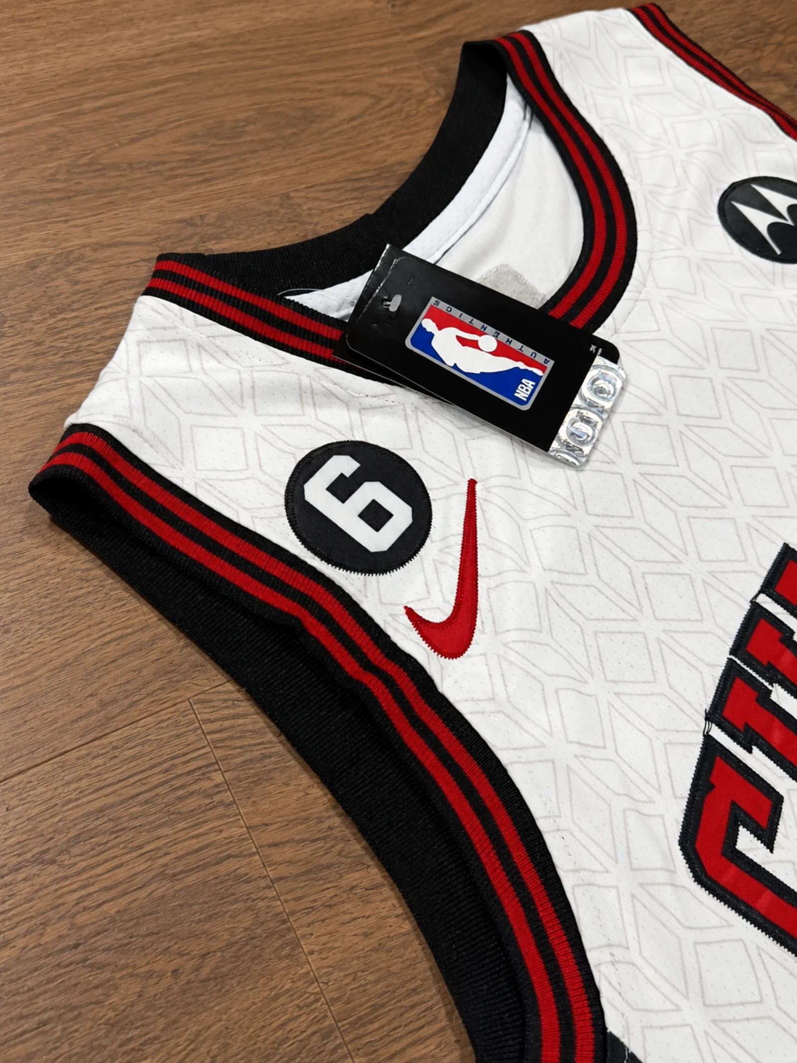 T-shirt Lavine #8 Lavine Basketball Jersey Taille M Nike NBA – photo 4